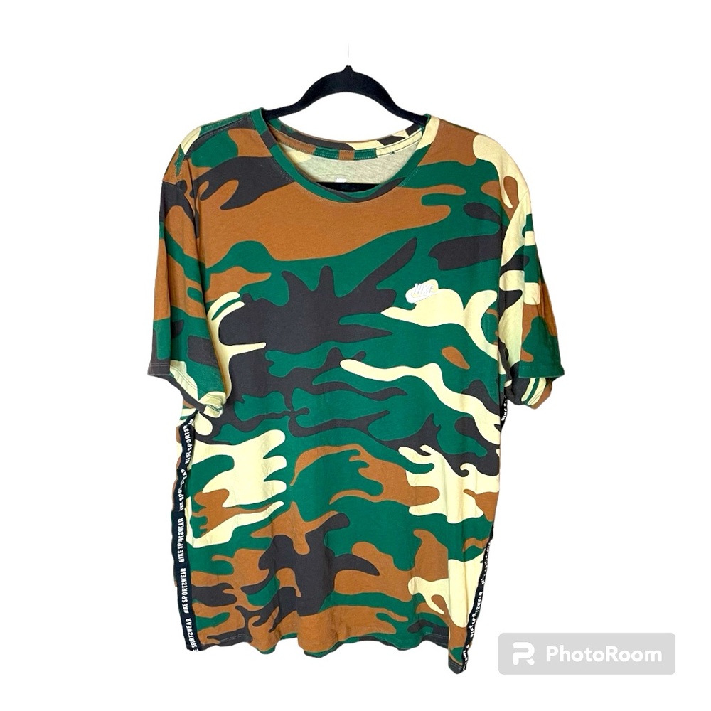 Nike Camo T-Shirt Nike Sportswear The Nike Tee Size XXL‎